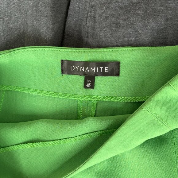 Dynamite Green Skirt - Picture 2 of 2